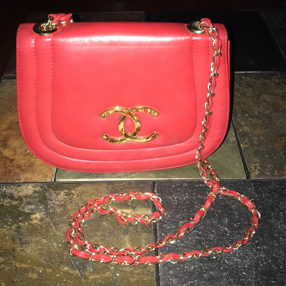 Elegant Red Evening Crossbody
